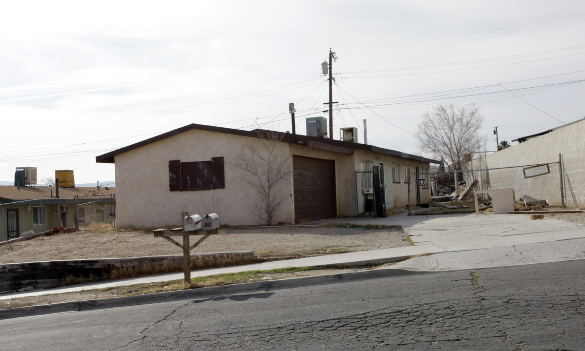 920-922 Carson St in Barstow, CA - Building Photo