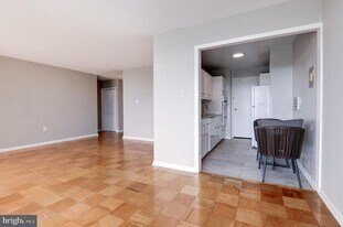 10500 Rockville Pike in Rockville, MD - Building Photo