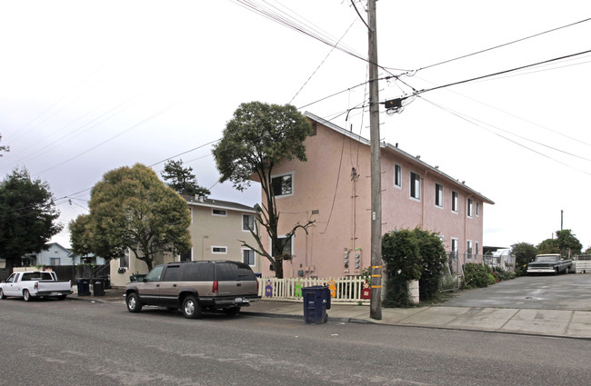 22 Brooklyn St in Watsonville, CA - Building Photo - Building Photo