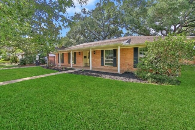 5506 Braesvalley Dr in Houston, TX - Building Photo - Building Photo