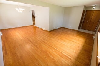 651 N Kenilworth Ave in Elmhurst, IL - Building Photo - Building Photo