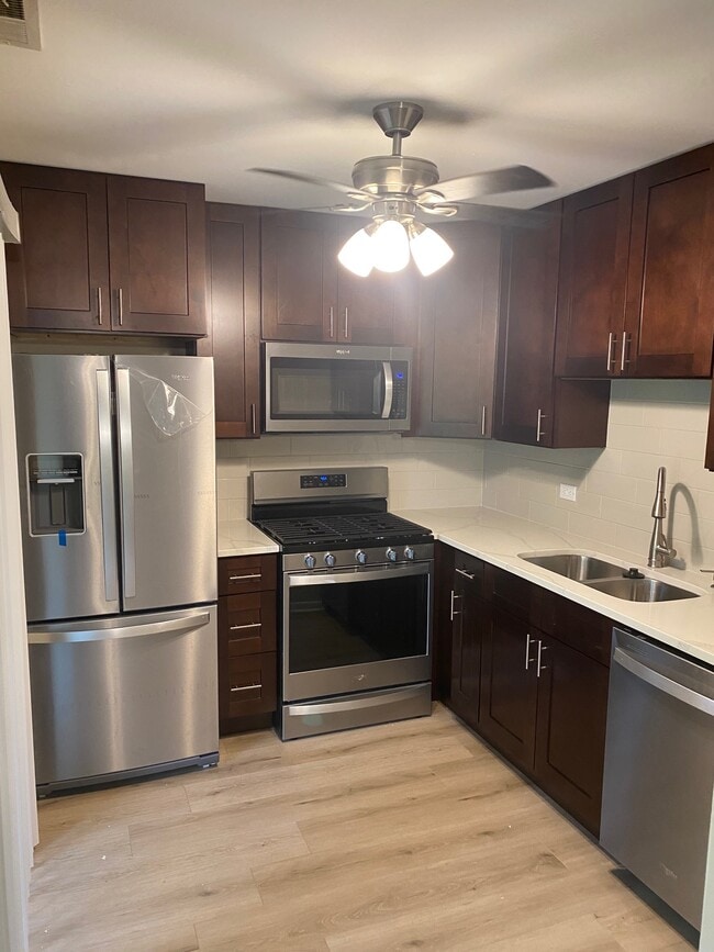 property at 15 Gant Cir