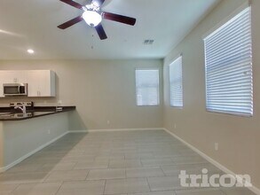 12595 W Gentle Rain Rd in Peoria, AZ - Building Photo - Building Photo