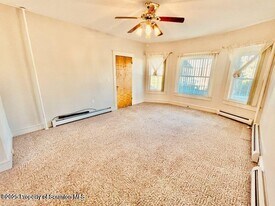 1630 Myrtle St in Scranton, PA - Building Photo