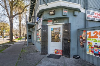 1700 V St in Sacramento, CA - Foto de edificio - Building Photo