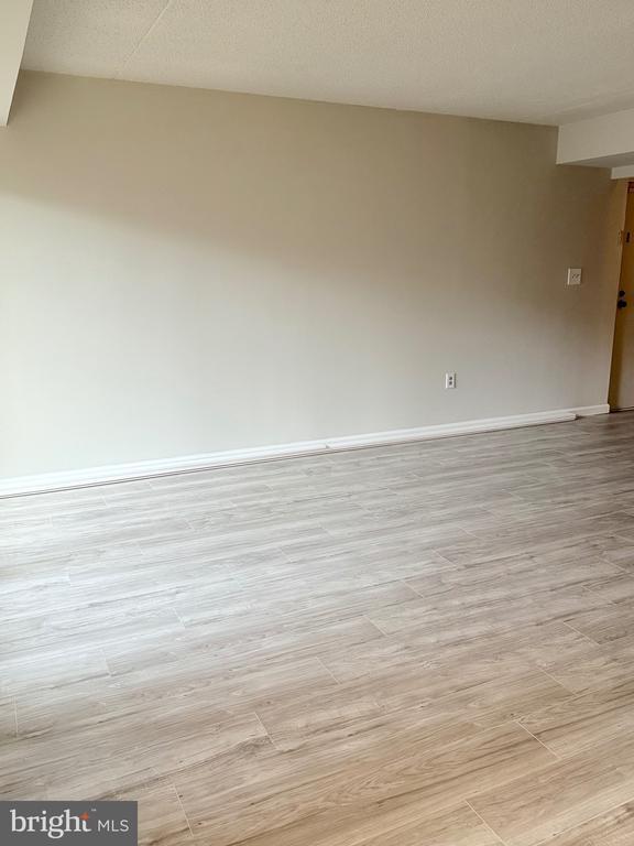 property at 11739 Ledura Ct