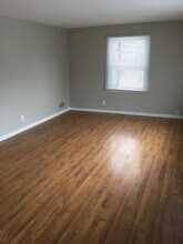 1517 Greenwood Ave, Unit 1517 in Rockford, IL - Foto de edificio - Building Photo