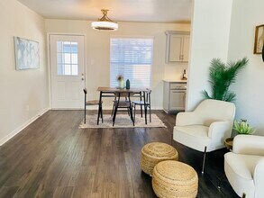 606 Claude W Black in San Antonio, TX - Building Photo - Building Photo