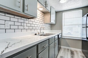 Paso Norte Apartments in El Paso, TX - Building Photo