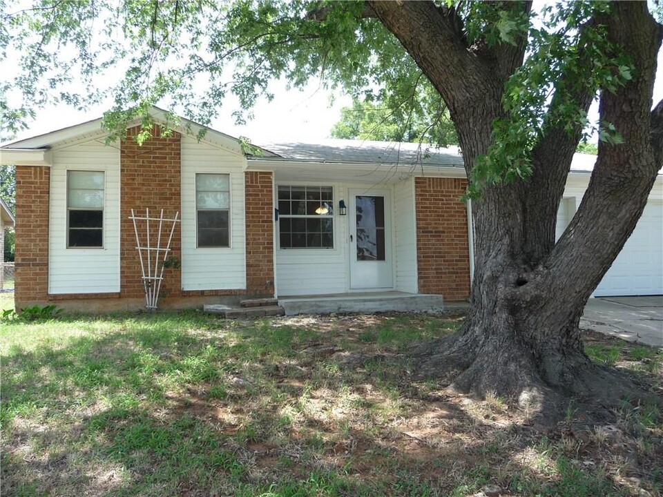 4917 S Karen St in Oklahoma City, OK - Building Photo