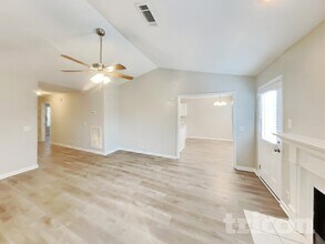 1116 S Hampton Cl in Nashville, TN - Foto de edificio - Building Photo