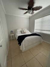 311 Liberty St, Unit 8 in Hollywood, FL - Foto de edificio - Building Photo