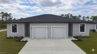 1260 Milwaukee Blvd in Lehigh Acres, FL - Building Photo