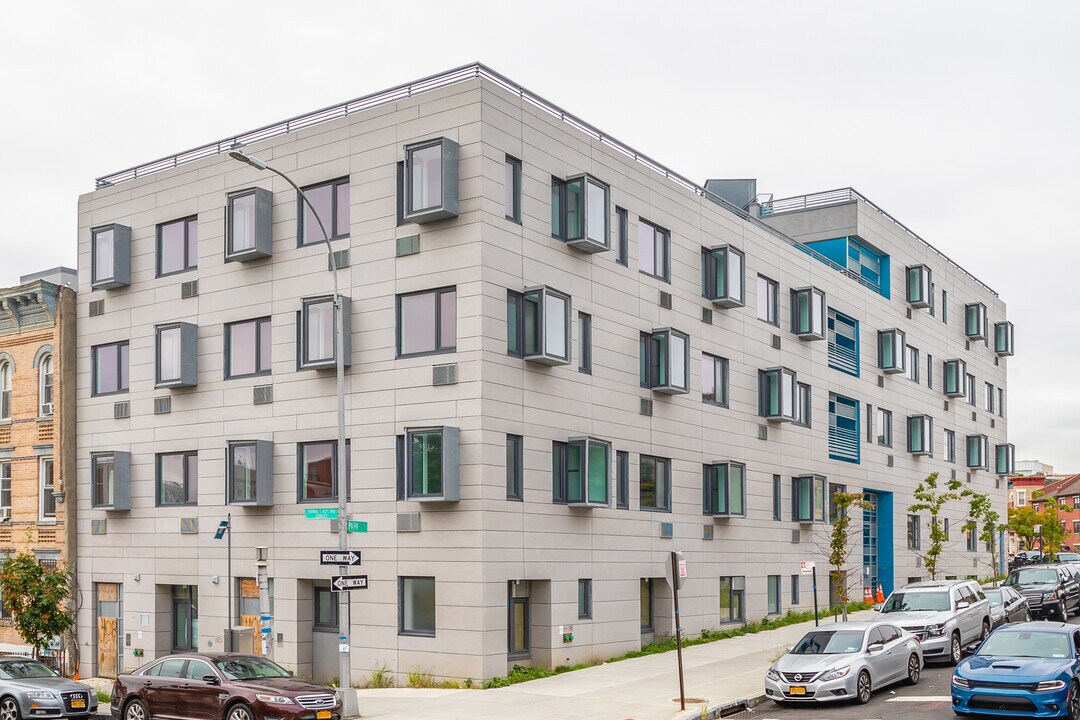 SEED Cooperative Apartments in Brooklyn, NY - Foto de edificio