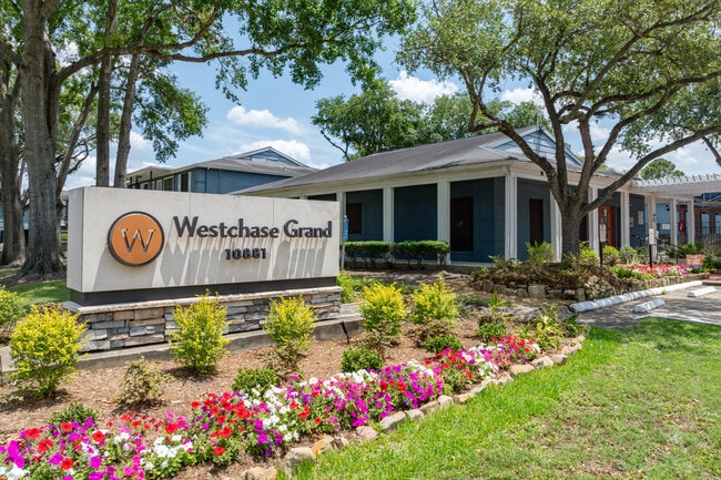Grand at Westchase