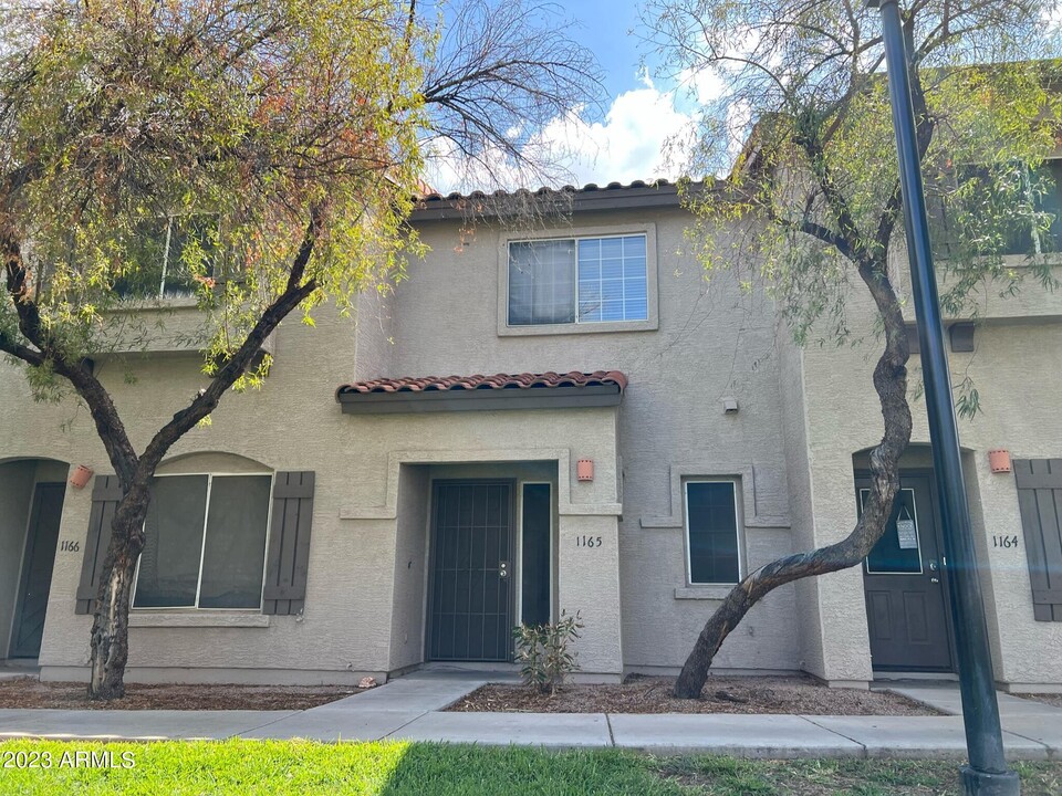 1961 N Hartford St in Chandler, AZ - Building Photo