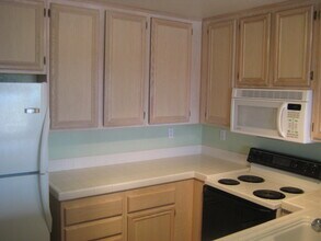 2045 Burton St, Unit 60 in San Diego, CA - Building Photo - Building Photo