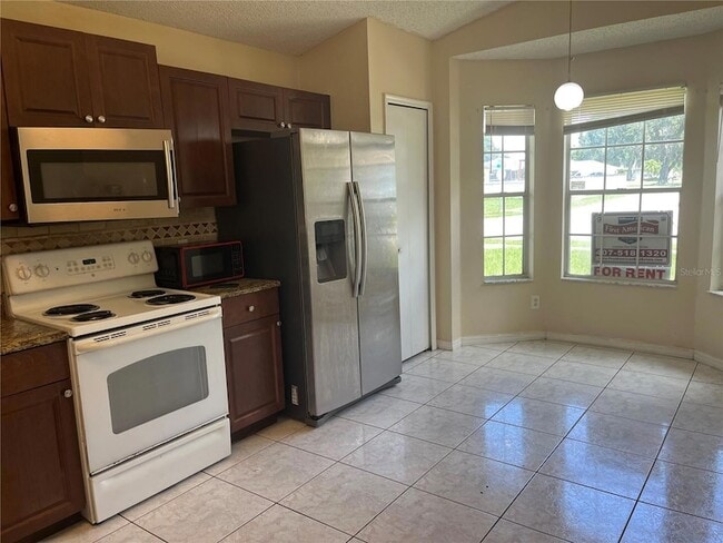 2131 Rj Cir in Kissimmee, FL - Building Photo - Building Photo