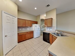 18505 Sandy Bottom Dr in Pflugerville, TX - Building Photo - Building Photo