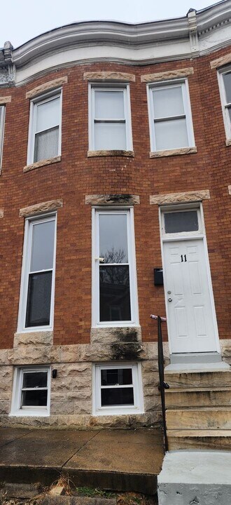 11 N Bentalou St in Baltimore, MD - Building Photo