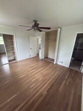 6919 Rolling Rd in West Springfield, VA - Foto de edificio - Building Photo