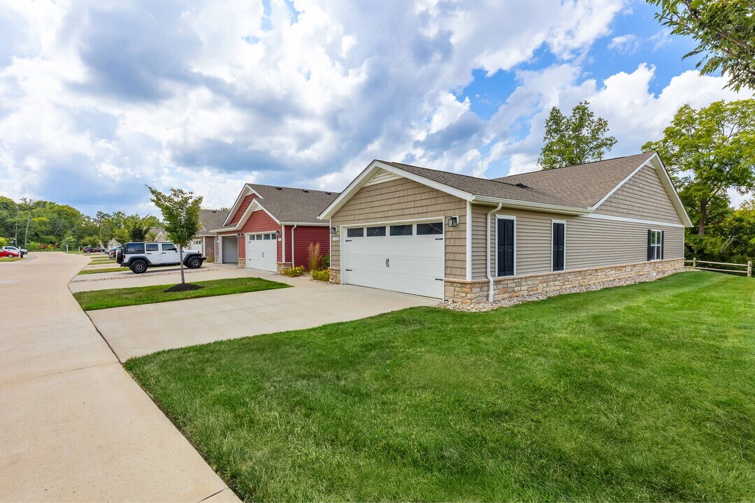 Redwood Miami Township SR 28 in Loveland, OH - Building Photo