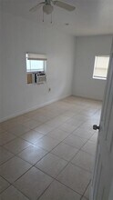 2524 Funston St in Hollywood, FL - Building Photo - Building Photo