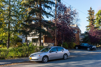 720 M St in Anchorage, AK - Foto de edificio - Building Photo