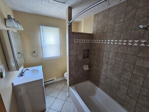 7759 W Ridge Rd in Elyria, OH - Building Photo - Building Photo