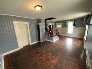 217 E Roselawn St in Danville, IL - Building Photo - Building Photo