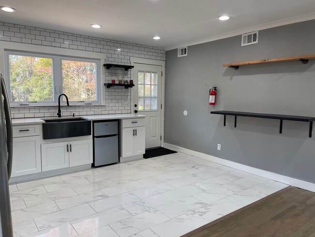 20 Wareham Rd in Dumont, NJ - Building Photo - Building Photo