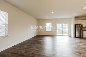 1240 Arnhem Dr in Hampton, GA - Building Photo - Building Photo