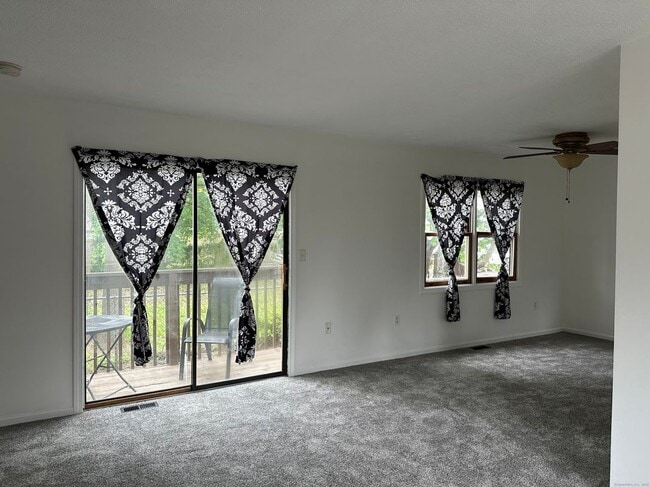 95 Elm St in West Haven, CT - Building Photo - Building Photo