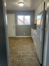 1044 Forest Ct in Kansas City, KS - Foto de edificio - Building Photo
