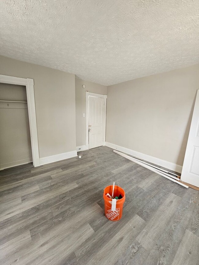 6710 Vine St in Cincinnati, OH - Building Photo - Building Photo