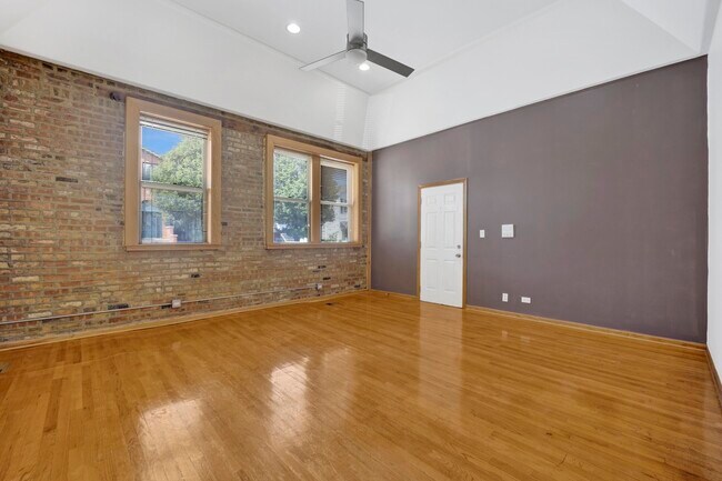 2859 S Lowe Ave in Chicago, IL - Building Photo - Building Photo