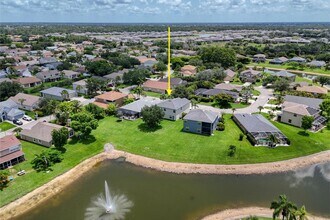 11212 Cypress Tree Cir in Ft. Myers, FL - Building Photo - Building Photo