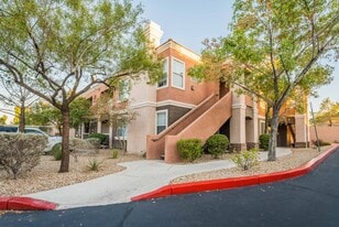 7717 Himalayas Ave in Las Vegas, NV - Building Photo