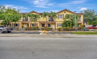 11227 SW 230th Ter in Miami, FL - Building Photo