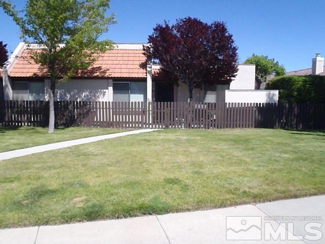 1005 Baywood Dr in Sparks, NV - Building Photo