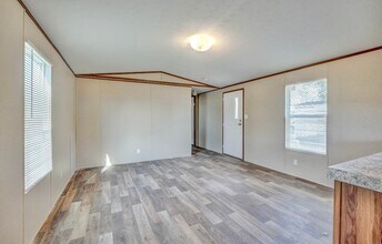 204 N Toledo Ave in Lubbock, TX - Building Photo - Building Photo