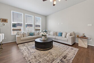 32227 Cedar Crst Dr in Waller, TX - Building Photo - Building Photo