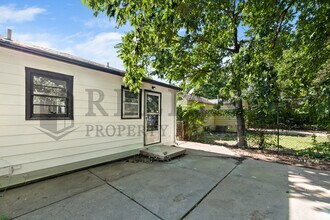 2126 S Vine St in Wichita, KS - Building Photo - Building Photo