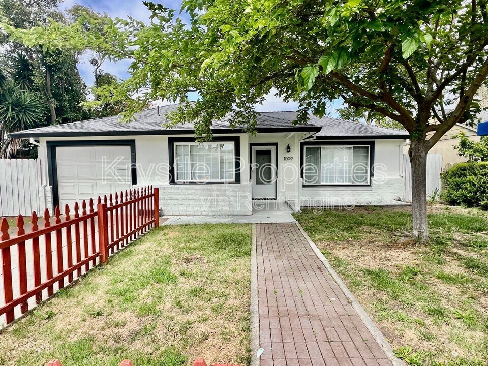 1009 Heartwood Ave in Vallejo, CA - Building Photo