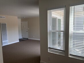 951 Bancroft Rd, Unit 209 in Concord, CA - Foto de edificio - Building Photo