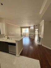 535 Magnolia Ave in Long Beach, CA - Building Photo - Building Photo