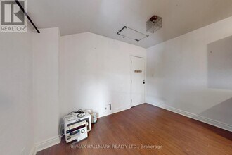 557 Parliament St in Toronto, ON - Building Photo - Building Photo