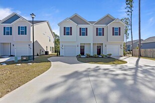 256 Currituck Dr in Holly Ridge, NC - Building Photo