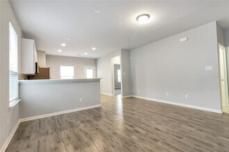 141 Quiet Man Dr in Jarrell, TX - Building Photo - Building Photo