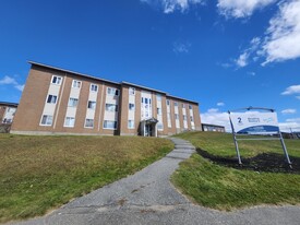 2 Reading Crescent in Saint John, NB - Building Photo